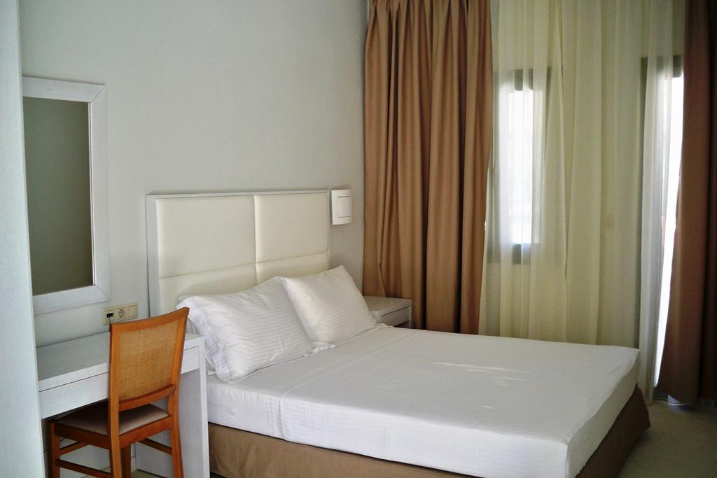 Aphrodite Samos Suites Marathókampos Exterior foto