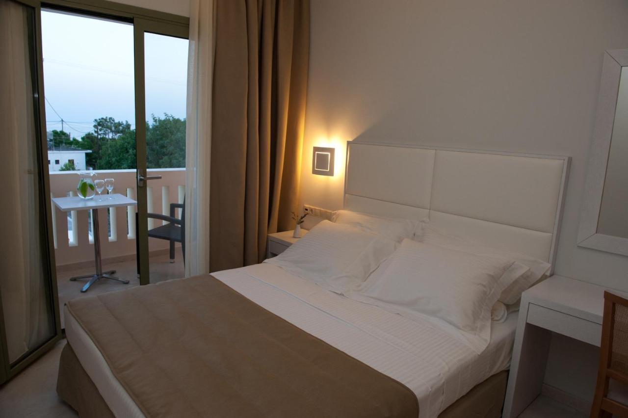 Aphrodite Samos Suites Marathókampos Habitación foto